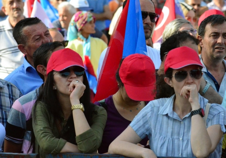 Başbakan Yıldırım: “Terörden Bahsedemezler; El Altından İşbirliği Yapıyorlar”