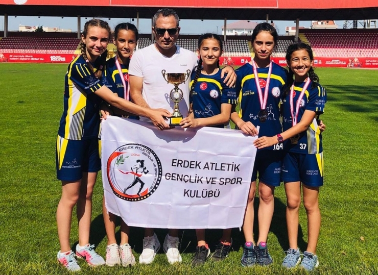 Erdekli Sporcular Çanakkale’den Şampiyon Döndü