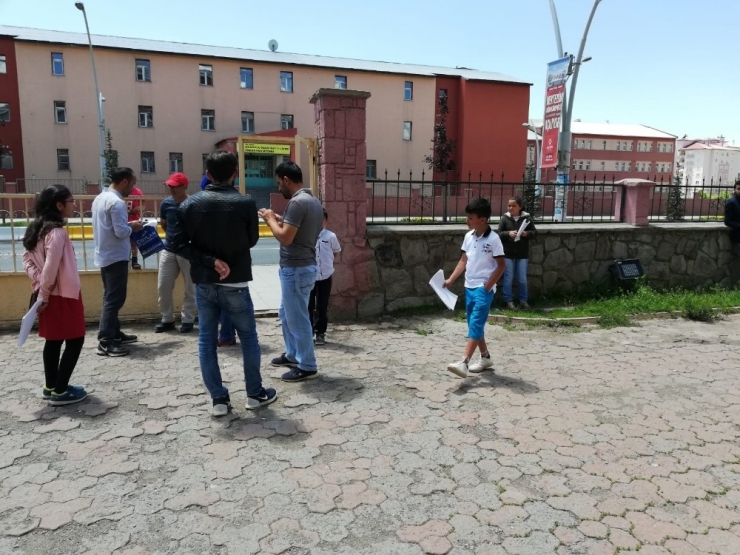 Ağrı’da Ödüllü Kitap Okuma Yarışmasına Yoğun İlgi