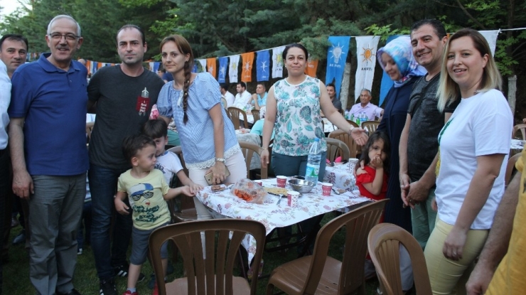 4 Liranın Altına Düşen Üzüm Bugün 7 Liranın Üzerinde