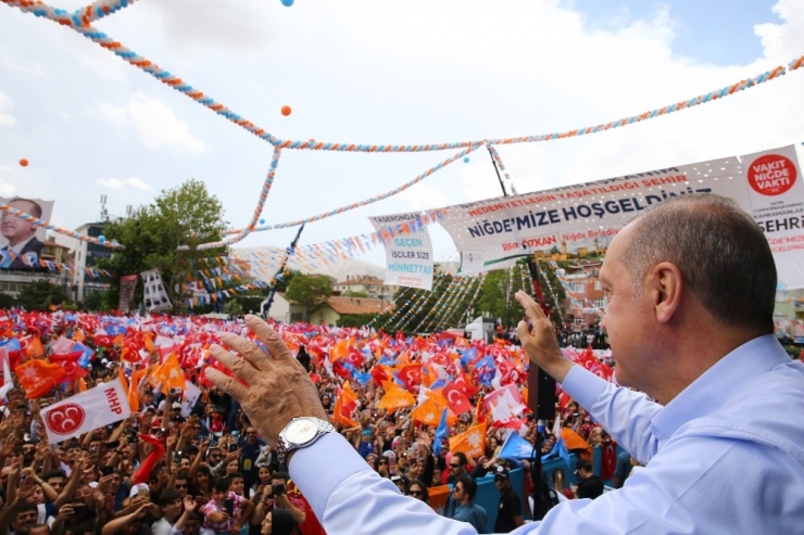 Cumhurbaşkanı Erdoğan, “Benim Varlığım Sizin Moralinizi Bozmaya Yeter” (3)