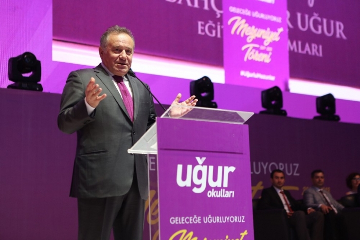 50. Yıl Mezunları Geleceğe ’Uğur’landı