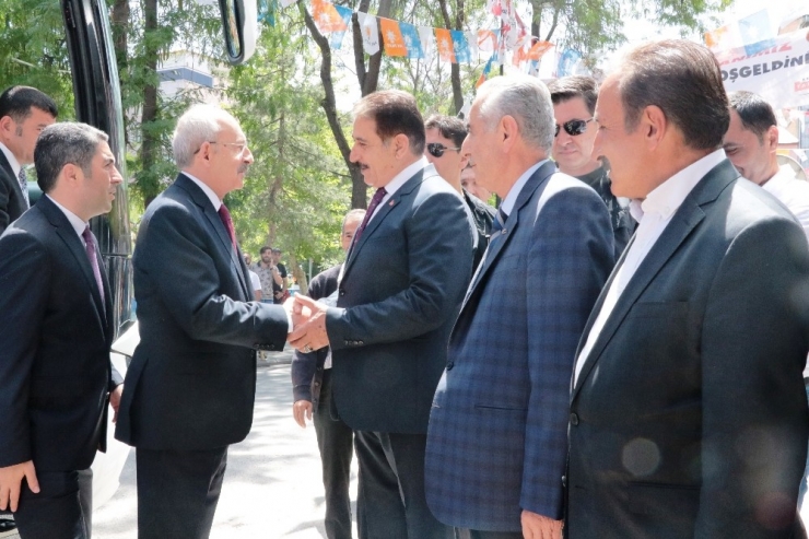 Kılıçdaroğlu Esnafa Vaatlerde Bulundu