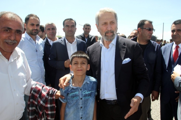 Eski Bakan Çağlayan’dan Malazgirt’e Ziyaret