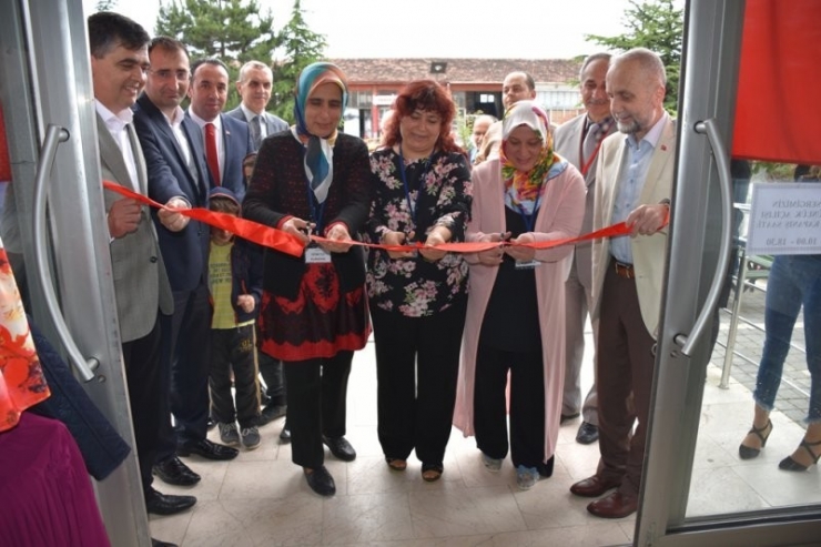 Halk Eğitim Merkezi’nin Yıl Sonu Sergisinin Açılışı Yapıldı