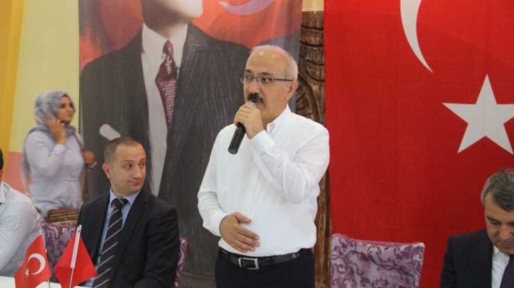 Bakan Elvan: "Ülkemizi Bölmeye Parçalamaya Çalıştılar, Başaramadılar Başaramayacaklar"