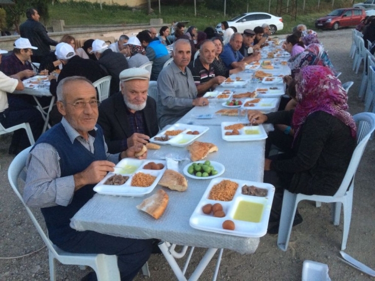 Odunpazarı Belediyesi Kırsal Mahallelerde İftar Vermeye Devam Ediyor