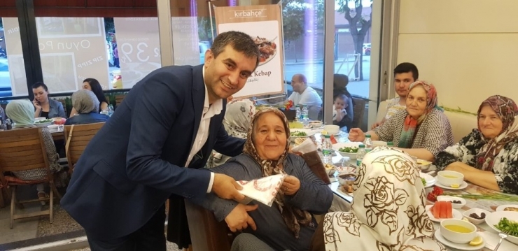 Ülkücüler, Şehit Aileleri Ve Gazileri İftarda Buluşturdu