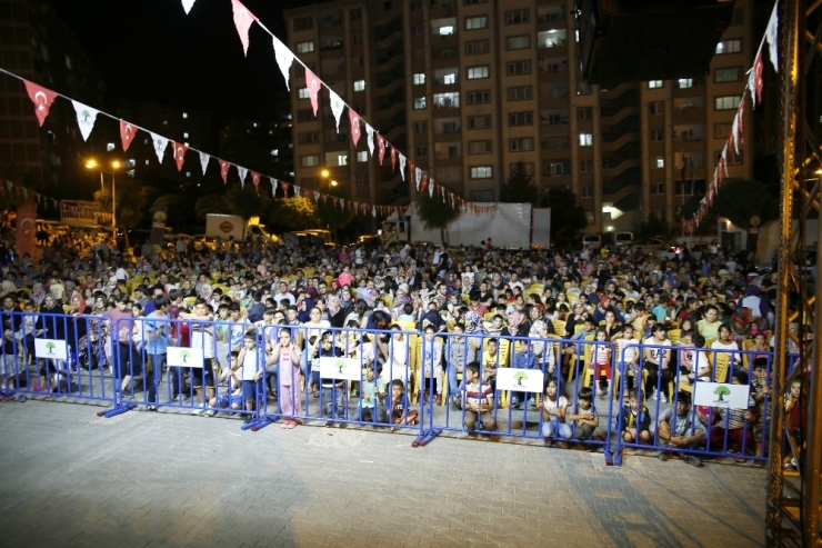 Öğrenciler, Yılın Stresini Şenlikte Attılar