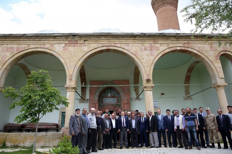 Vali Pehlivan Gökçedere’yi Ziyaret Etti