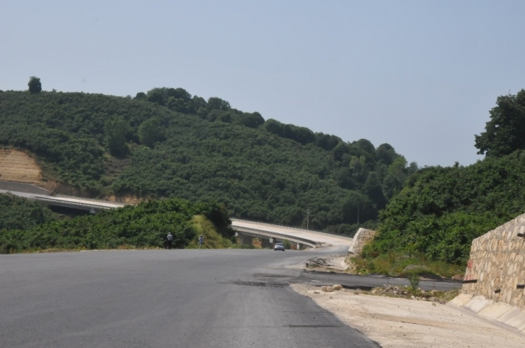 Karadeniz Sahil Yolunda Çalışmalar Hızlandı