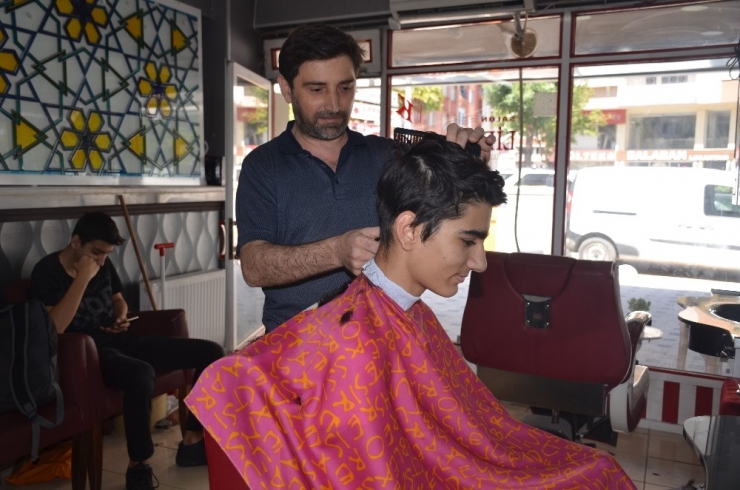 Bayram Berberlerin Yüzünü Güldürdü