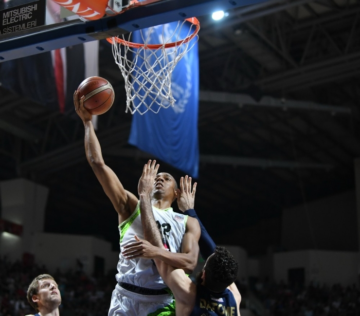 Tofaş, Play-off Final Serisi 5. Maçında Fenerbahçe’ye Konuk Oluyor