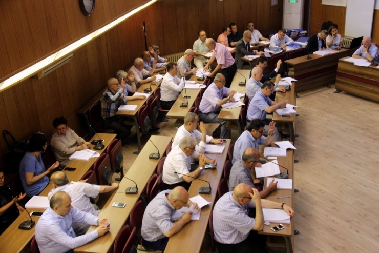 Şehit Anne Ve Babalarına Ücretsiz Mezar Yeri Verilecek