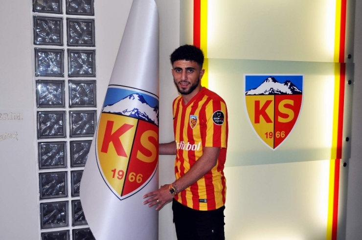 Kayserispor, Feyenord’dan Bilal Başacıkoğlu’nu Transfer Etti