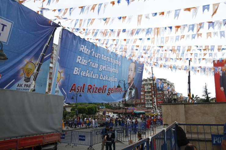 Rize’de Akşener Ve İnce’ye Pankartlı Yanıt