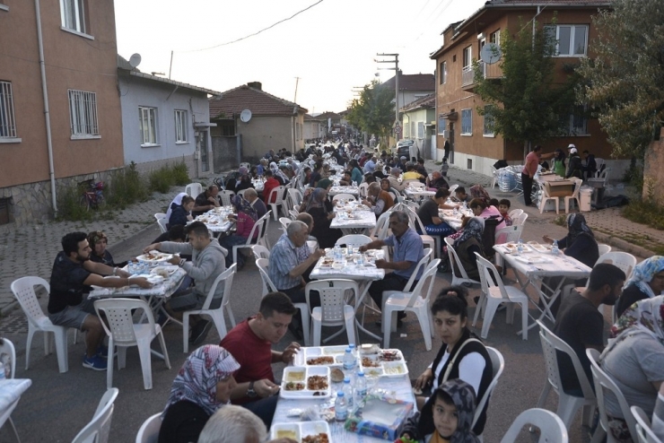 Fevzik Çakmak’ta İftar Sevinci