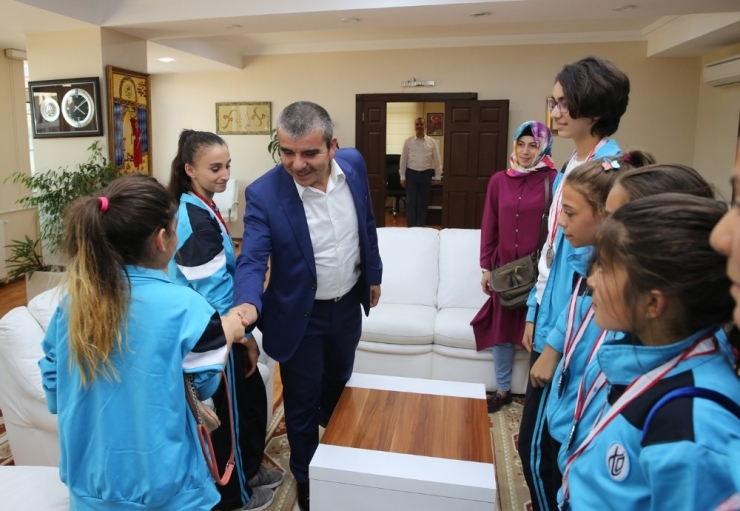 Adapazarlı Sporcular Kastamonu’da Üçüncü Oldular