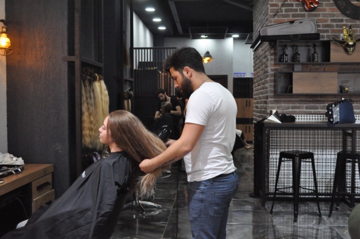 Kuaför Ve Berberlerde Bayram Telaşı