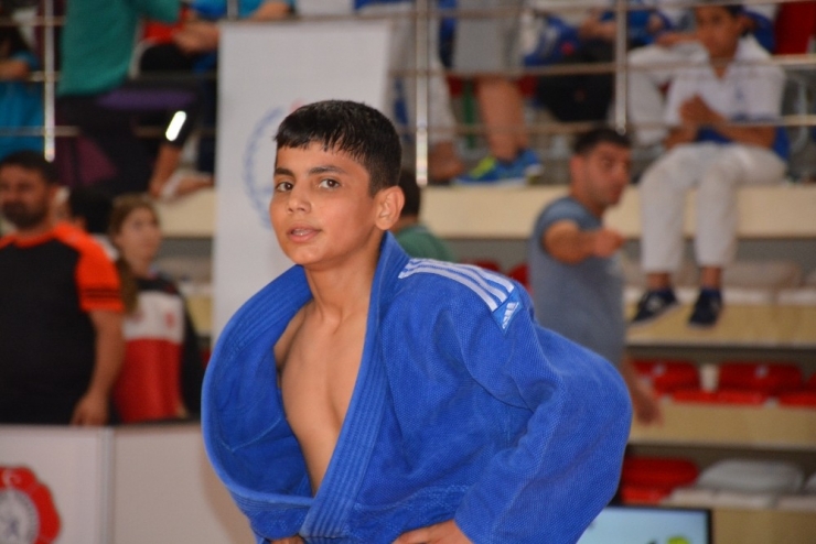 Büyükşehirin Judocularından Manisa’ya 2 Madalya