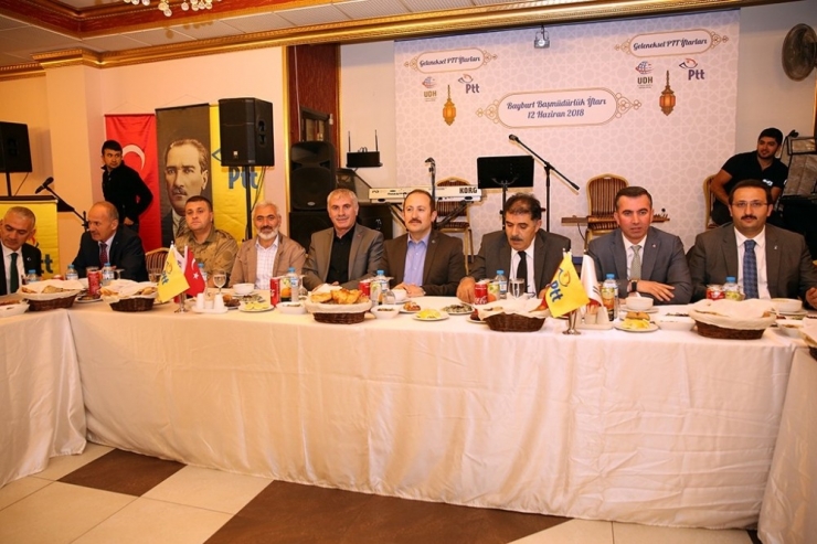 Vali Pehlivan Ptt Tarafından Düzenlenen İftara Katıldı