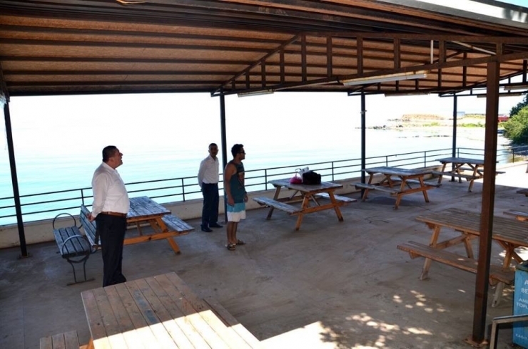 Başkan Tekin Plaj Tesislerini İnceledi