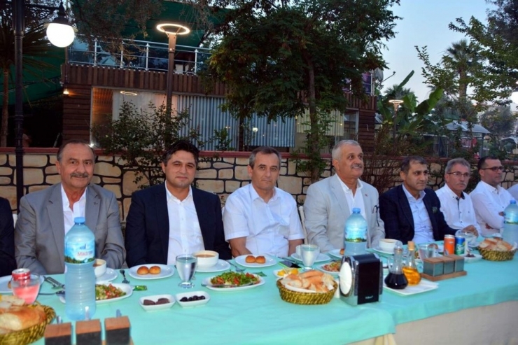 Aliağa’da Cumhur İttifakı İftar Sofrasında Buluştu