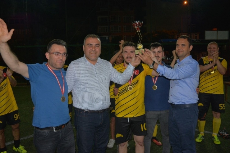 Şehidin Anısına Furbol Turnuvası Düzenlendi