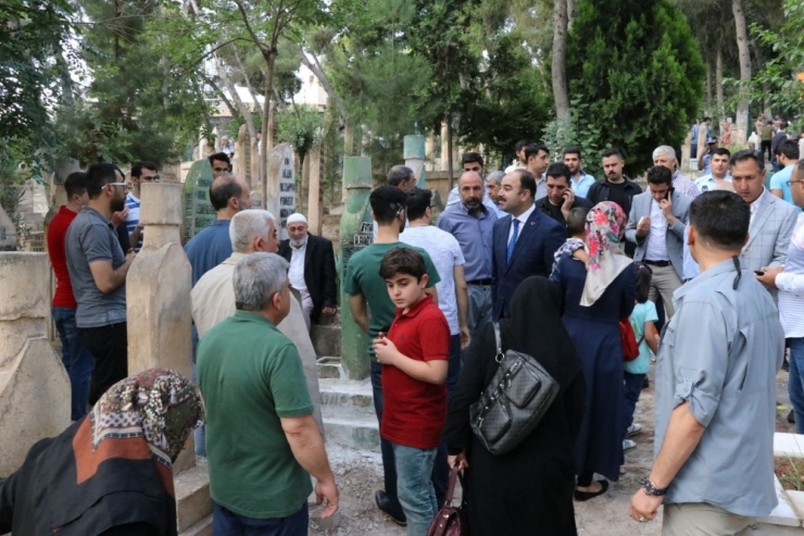 Çiftçi Vatandaşlarla Bayramlaştı