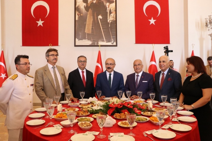 Bakan Elvan: "Seçim Öncesinde Ülkemizin Huzurunu Bozmaya Çalışanlar Var"