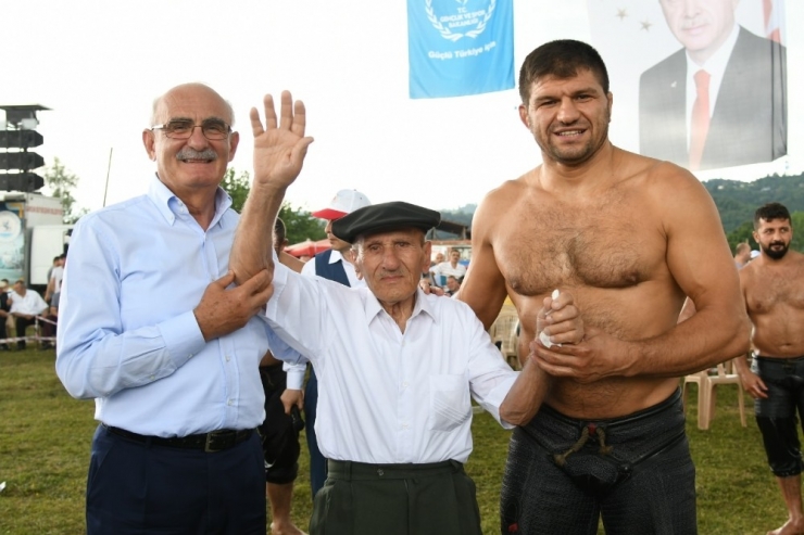 Yılmaz’dan Ak Parti’nin Mitingine Davet