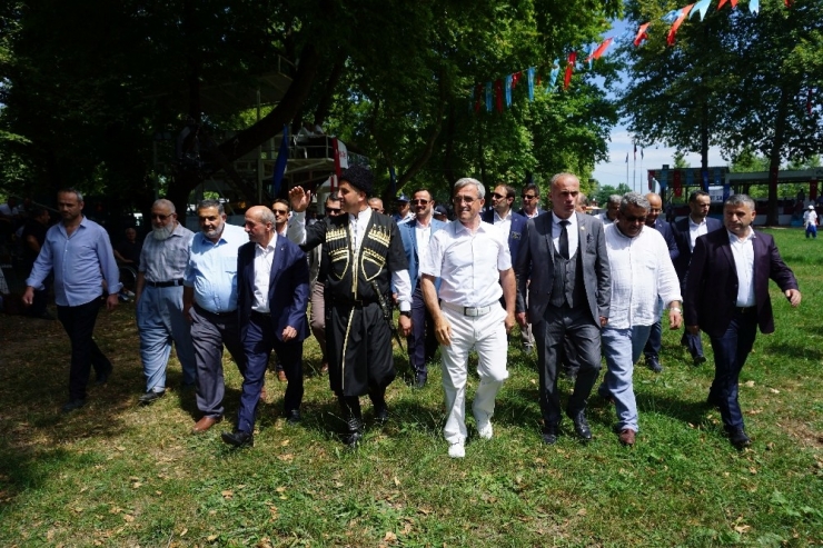 56’ıncı Akbalık Yağlı Güreşleri Gerçekleşti