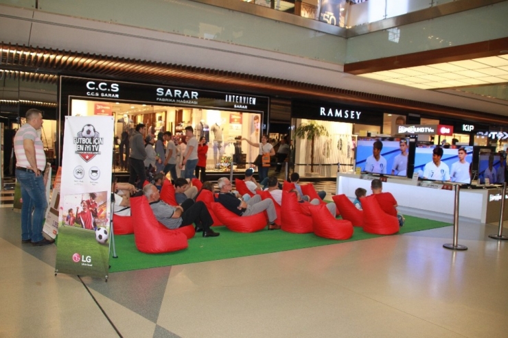 Dünya Kupası Heyecanı 67 Burda’da