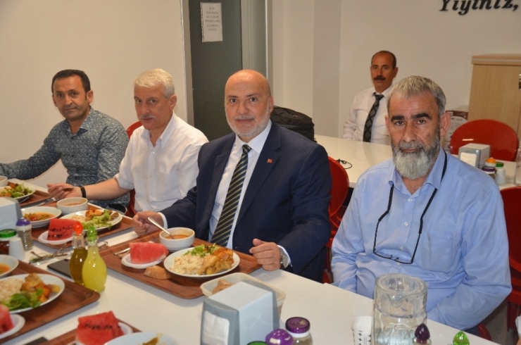 Yelis Fabrika İşçileriyle Bir Araya Geldi