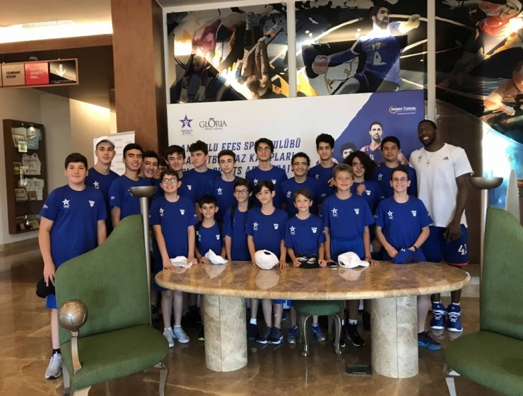 Anadolu Efes Spor Kulübü Basketbol Yaz Kampları, Bryant Dunston’ın Katılımıyla Başladı