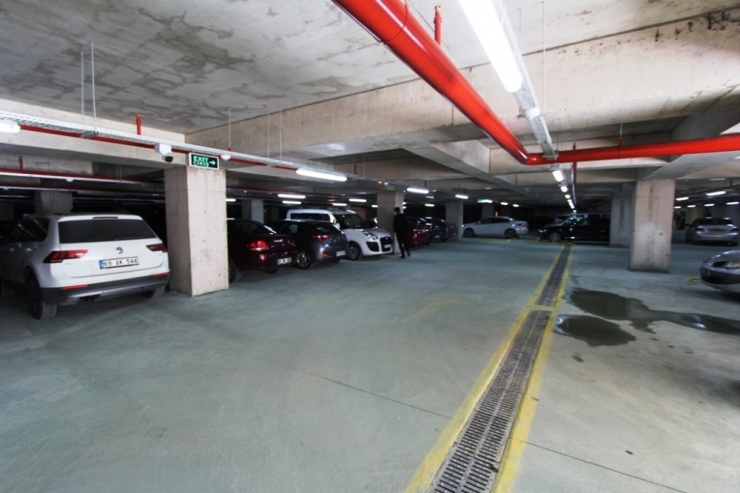Bayburt’ta Bir Kapalı Otopark Daha Hizmete Başladı