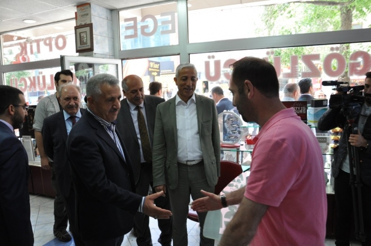 Karslılardan Bakan Arslan’a Tam Destek