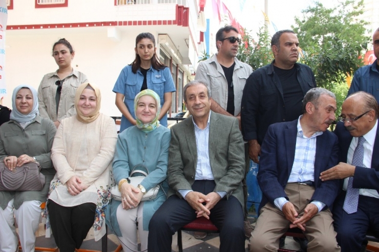 Ak Parti Genel Başkan Yardımcısı Mehdi Eker: “Annelerin Yürek Yangınlarının Sönmesini İstiyoruz”