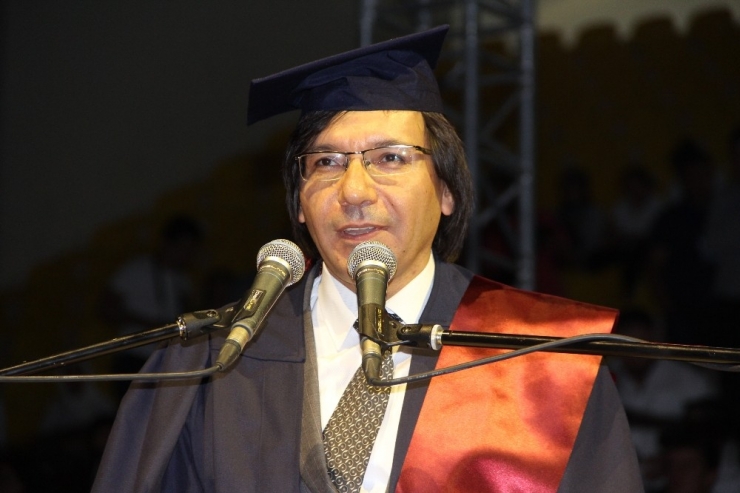 Vali Yardımcısı Avşarbey Mezun Oldu