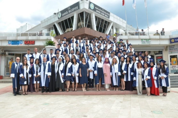 Sarıgöl Myo’da Mezuniyet Töreni