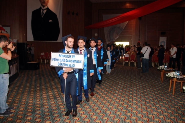 Kdz. Ereğli Eğitim Fakültesi 463 Mezun Verdi
