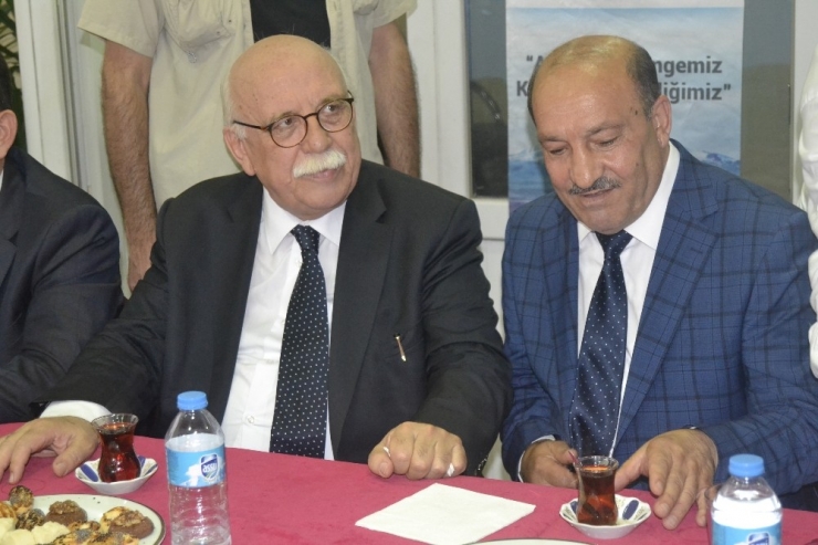 Nabi Avcı Eskişehir’deki Ağrılılar İle Bir Araya Geldi