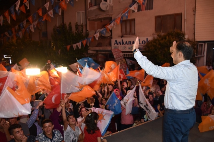 Baybatur: “Biz Yeşertmek, Onlar Yıkmak İstiyor”