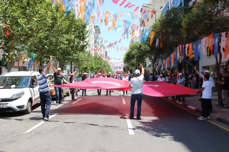 Mhp’den Ak Parti’ye Bayrak Jesti