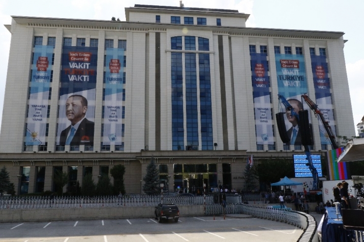 Ak Parti Genel Merkezinde Hazırlıklar Tamam