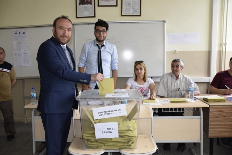 Ak Parti Kırıkkale İl Başkanı Dağdelen Oyunu Kullandı