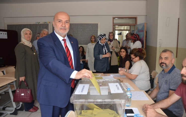 Bbp Genel Başkan Yardımcısı Yelis, Oyunu Bursa’da Kullandı