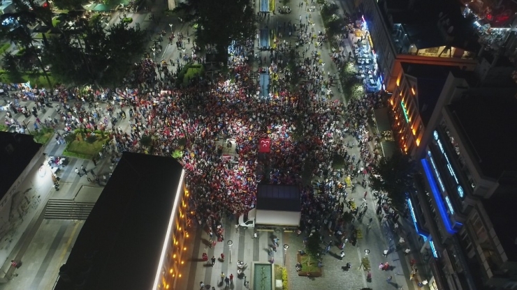 Trabzon’da Ak Parti Kutlamaları Havadan Böyle Görüntülendi