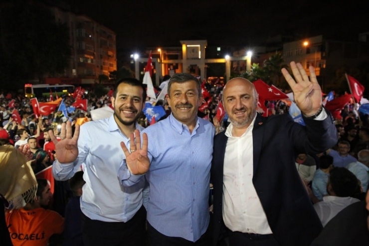 Darıca Seçimleri Kutladı