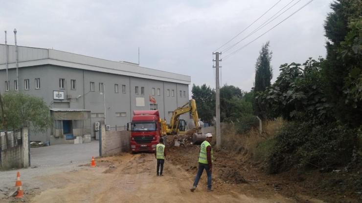 Gebze’de Yol Yapım Çalışmaları Devam Ediyor